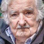 Mujica: ovelha negra, rosa e verde, por Marcelo Henrique