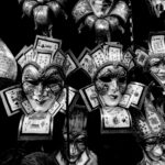 Entre máscaras e aplausos: vozes vazias, por Felipe Felisbino